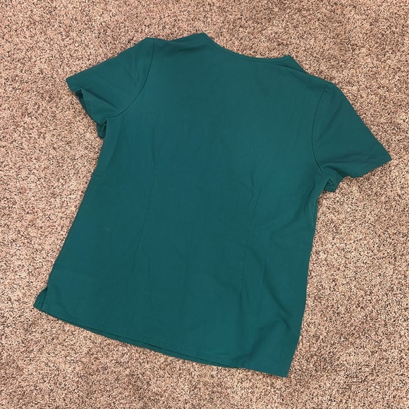 FIGS Catarina scrub top hunter green - Picture 3 of 3